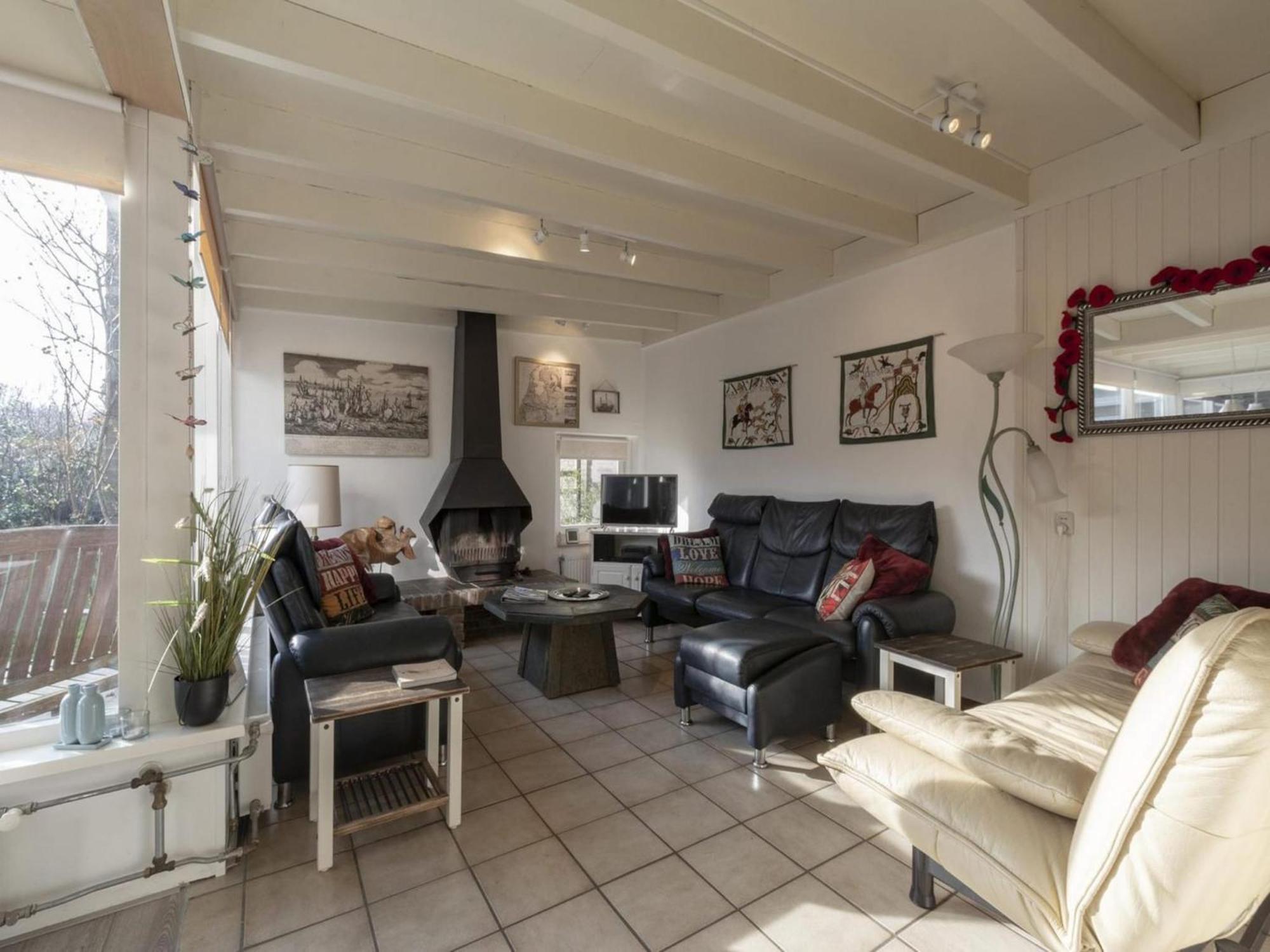 Stylish Bungalow With A Large Garden Sint Maartensvlotbrug Экстерьер фото