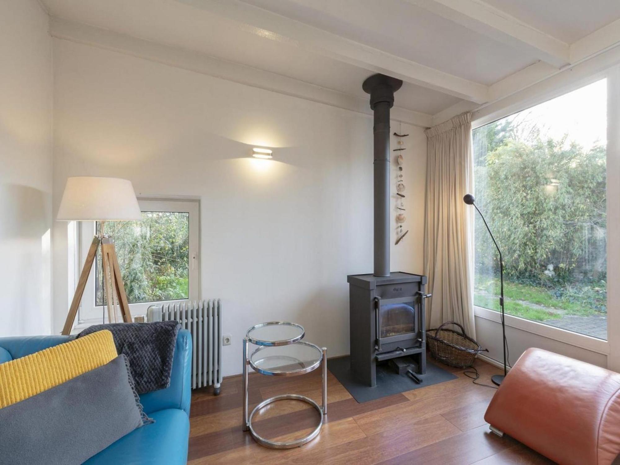 Stylish Bungalow With A Large Garden Sint Maartensvlotbrug Экстерьер фото