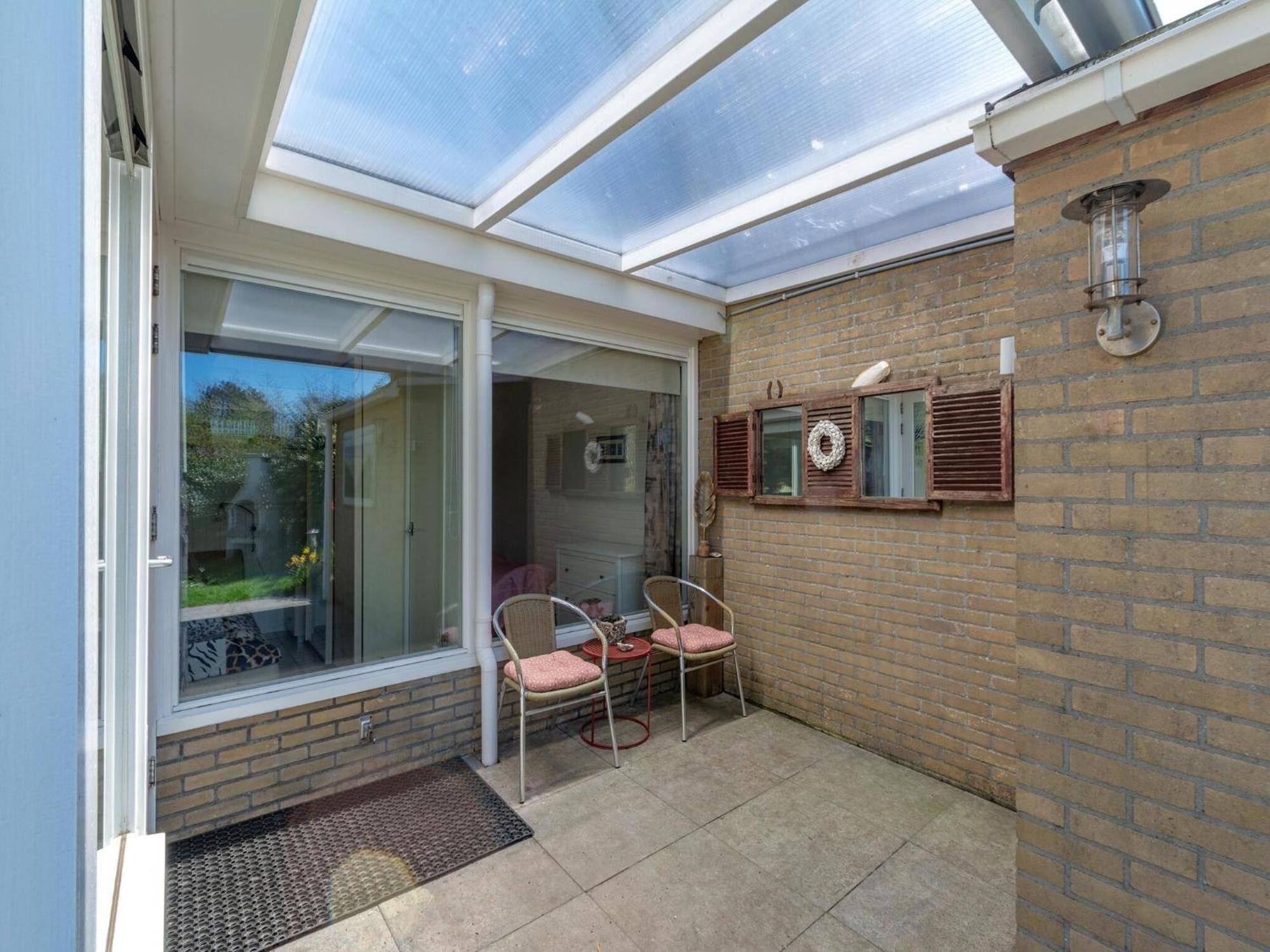Stylish Bungalow With A Large Garden Sint Maartensvlotbrug Экстерьер фото