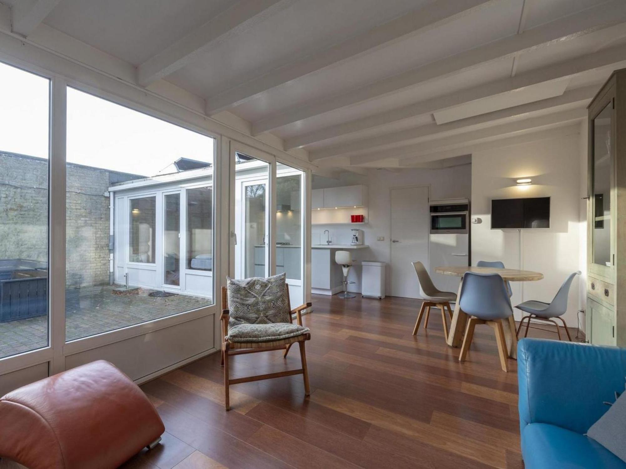 Stylish Bungalow With A Large Garden Sint Maartensvlotbrug Экстерьер фото