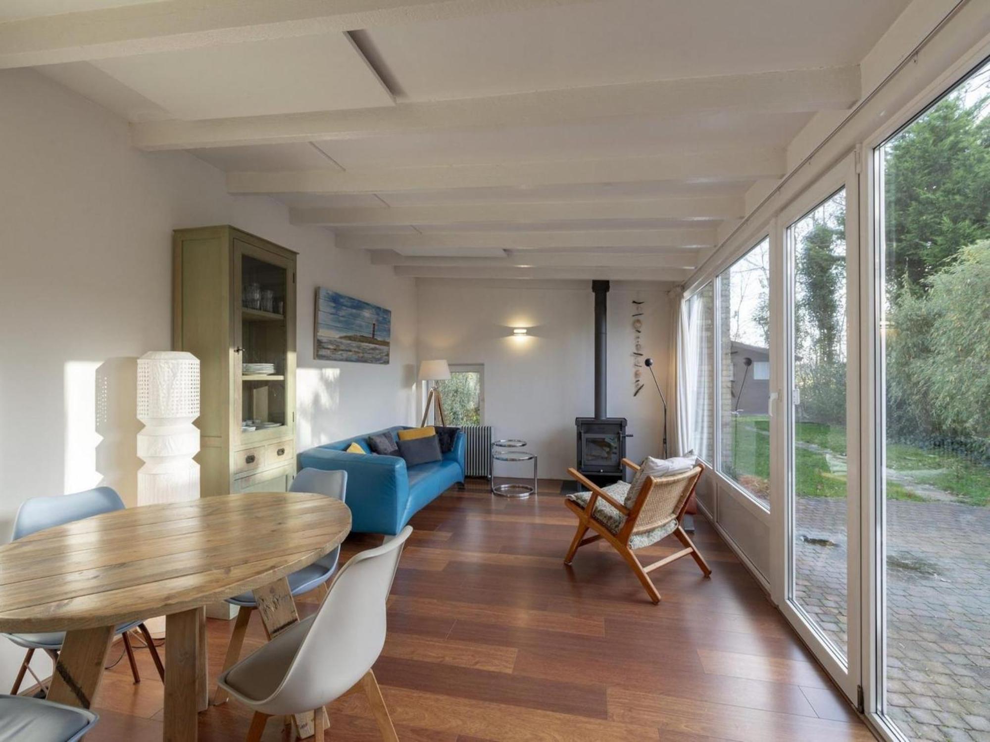 Stylish Bungalow With A Large Garden Sint Maartensvlotbrug Экстерьер фото