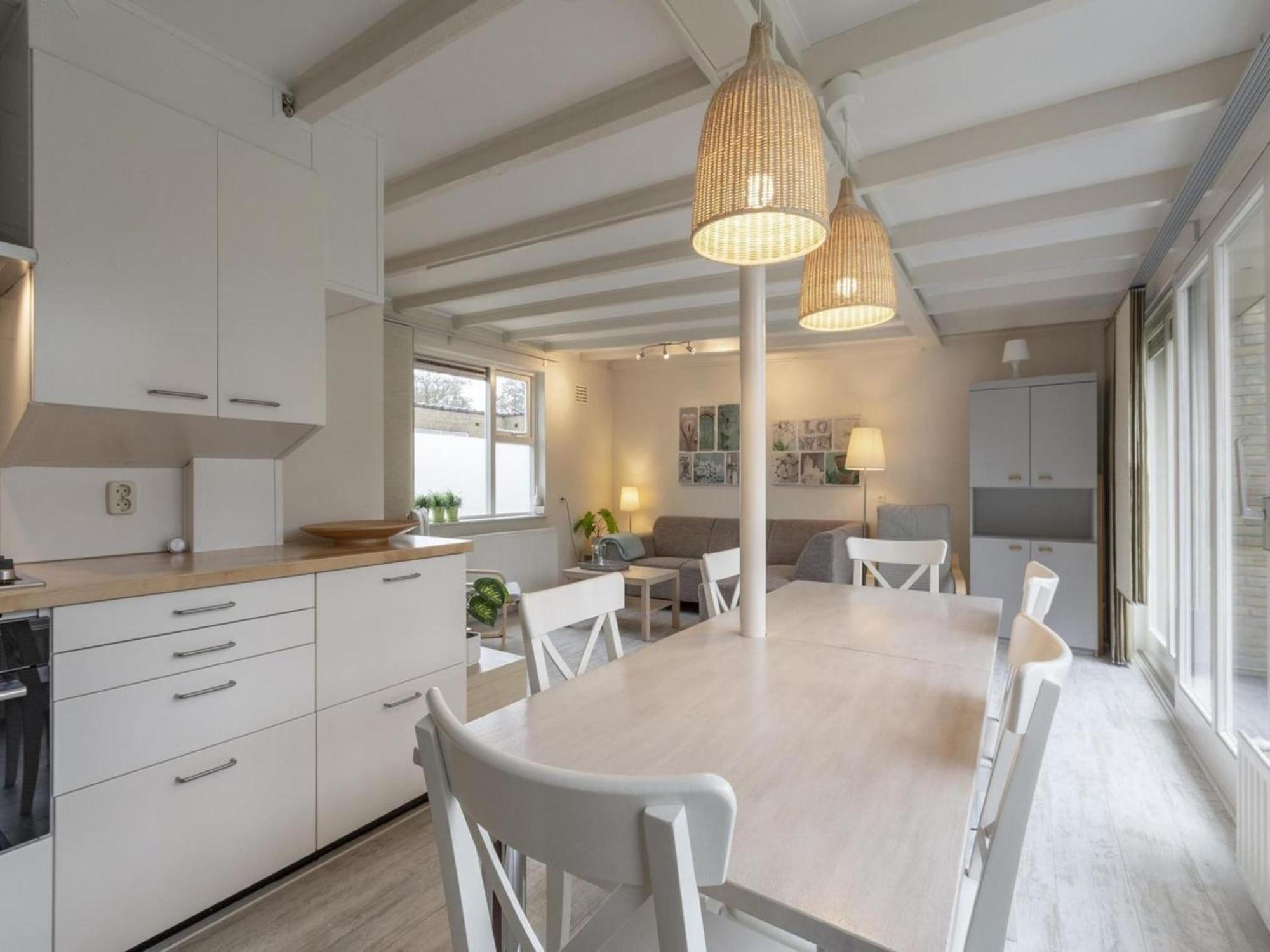 Stylish Bungalow With A Large Garden Sint Maartensvlotbrug Экстерьер фото